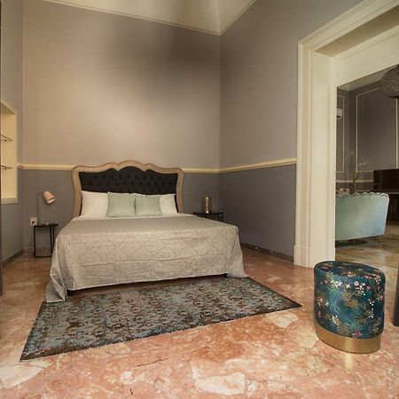 ปาลัซโซ ฟอร์เลโอ ลักชัวรี อพาร์ตเมนต์ Apartment เลชเช ภายนอก รูปภาพ