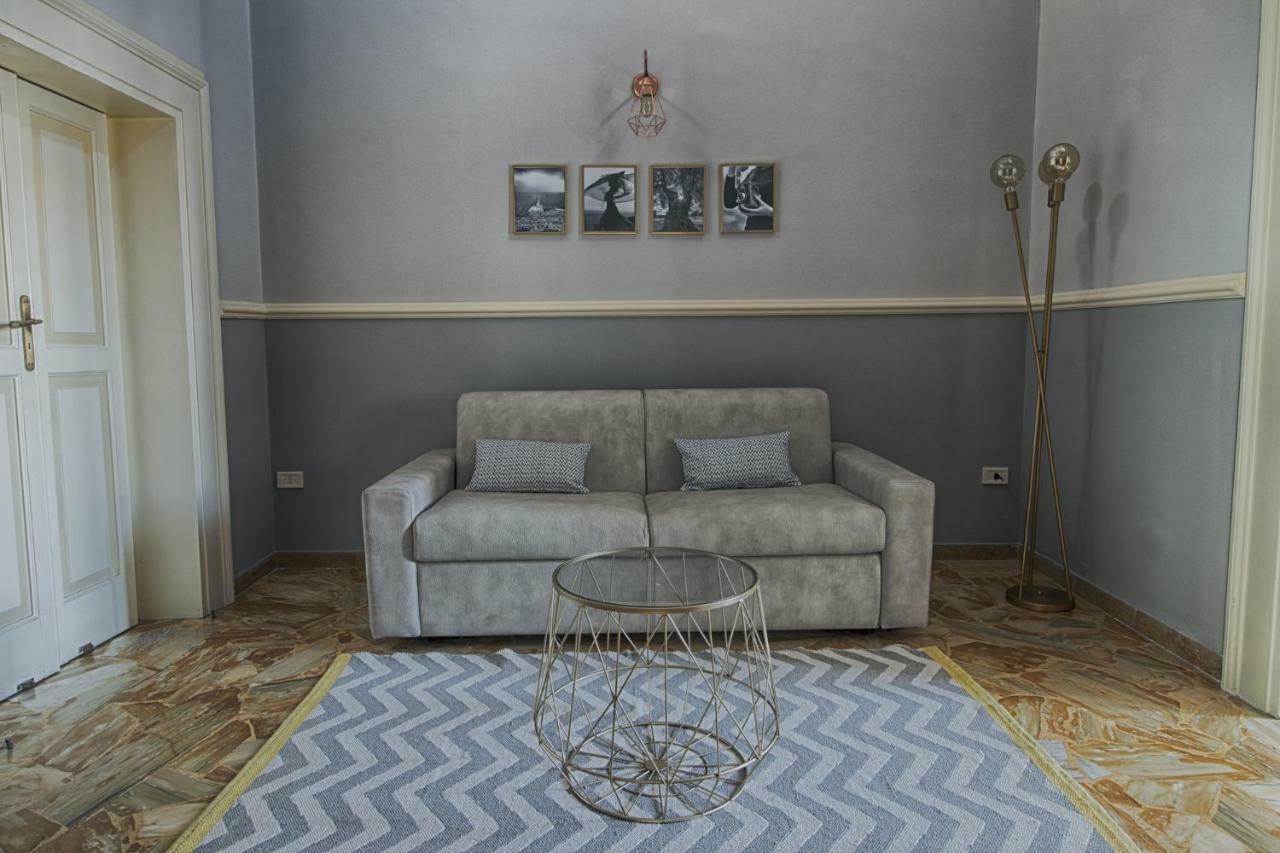 ปาลัซโซ ฟอร์เลโอ ลักชัวรี อพาร์ตเมนต์ Apartment เลชเช ภายนอก รูปภาพ