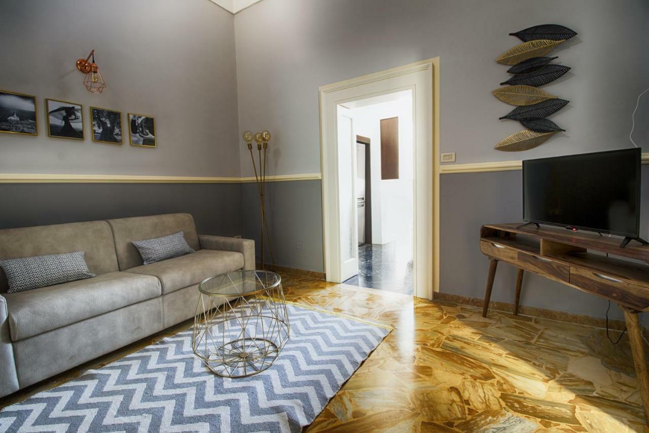 ปาลัซโซ ฟอร์เลโอ ลักชัวรี อพาร์ตเมนต์ Apartment เลชเช ภายนอก รูปภาพ