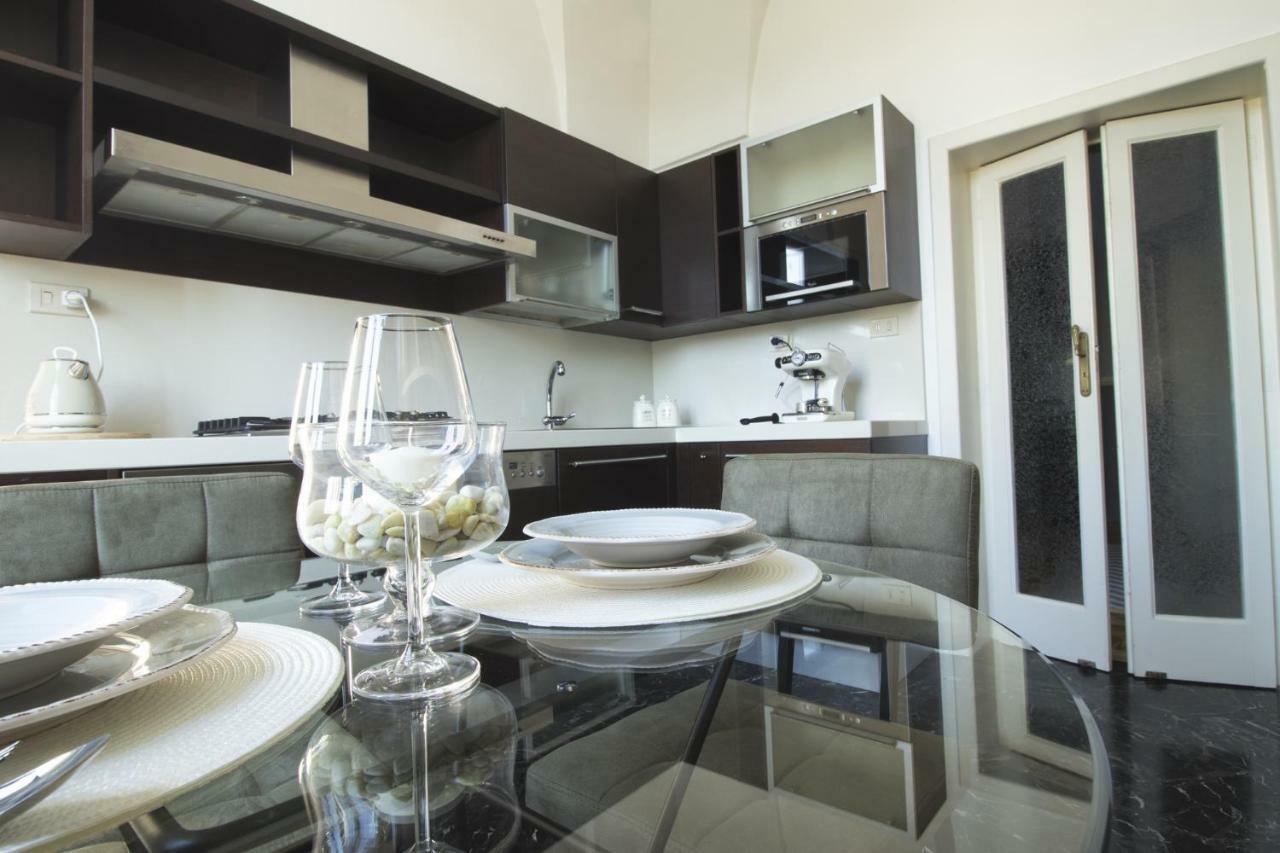ปาลัซโซ ฟอร์เลโอ ลักชัวรี อพาร์ตเมนต์ Apartment เลชเช ภายนอก รูปภาพ